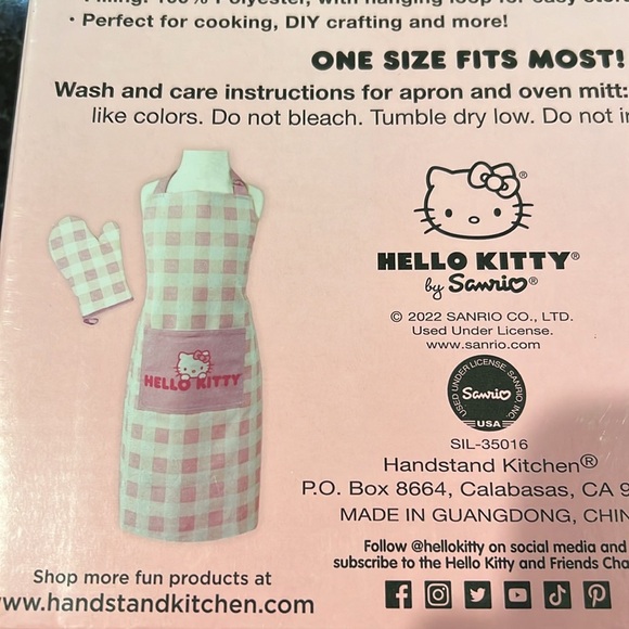 HELLO KITTY Youth Apron & Oven Mitt Boxed Set - new in box never opened - Picture 6 of 7